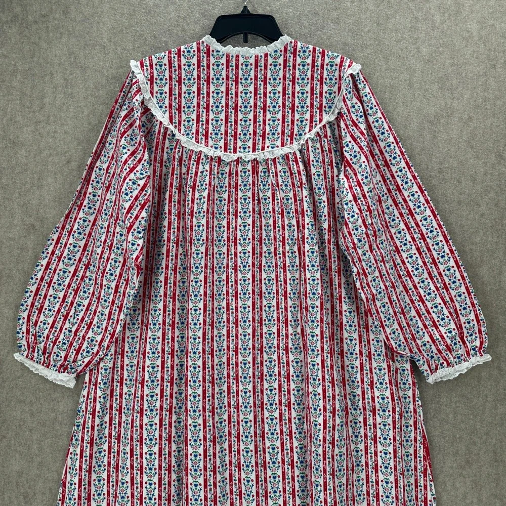 Lanz of Salzburg Flannel Nightgown Red White Floral Stripe Heart Lace Womens‎ L
